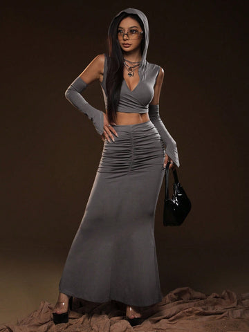 Solid Cut Out Crop Hooded Top & Ruched Mermaid Hem Skirt