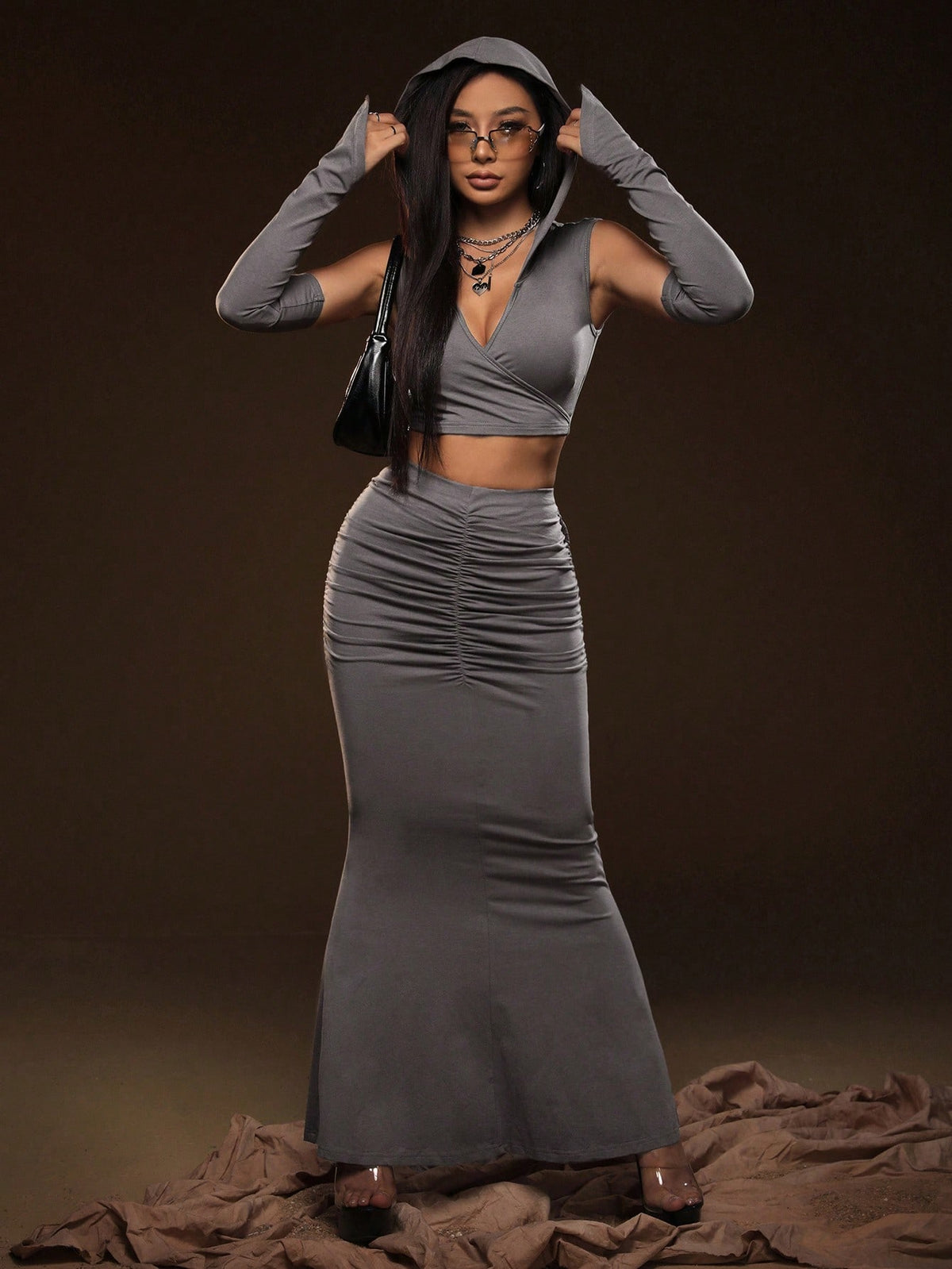 Solid Cut Out Crop Hooded Top & Ruched Mermaid Hem Skirt