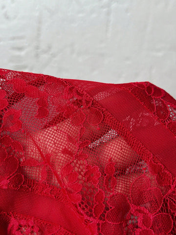 Women's Lace Asymmetric Hem Camisole Top And Skirt Set