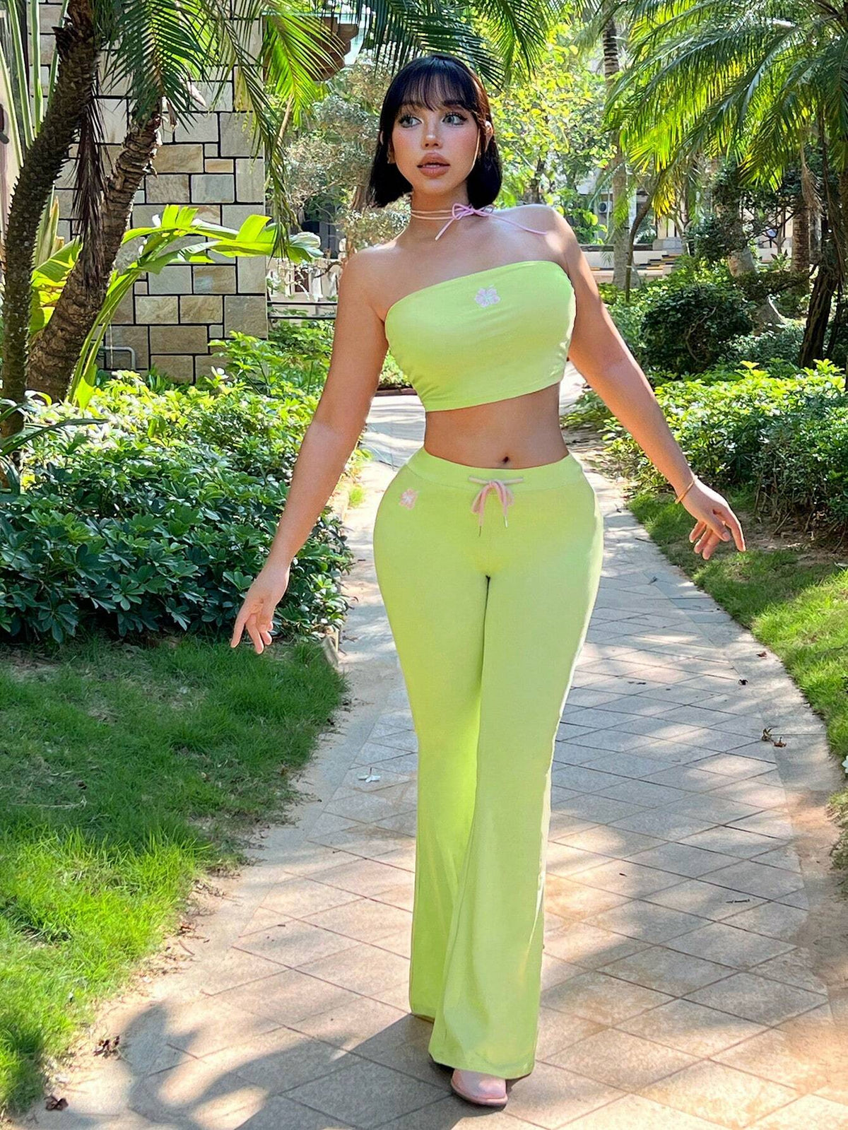 Y2k Summer Spring Outfits Vacation Outfits 90s Going Out Strapless Tight-Fitting Flared Pants Flower Embroidery Green Two-Piece Set