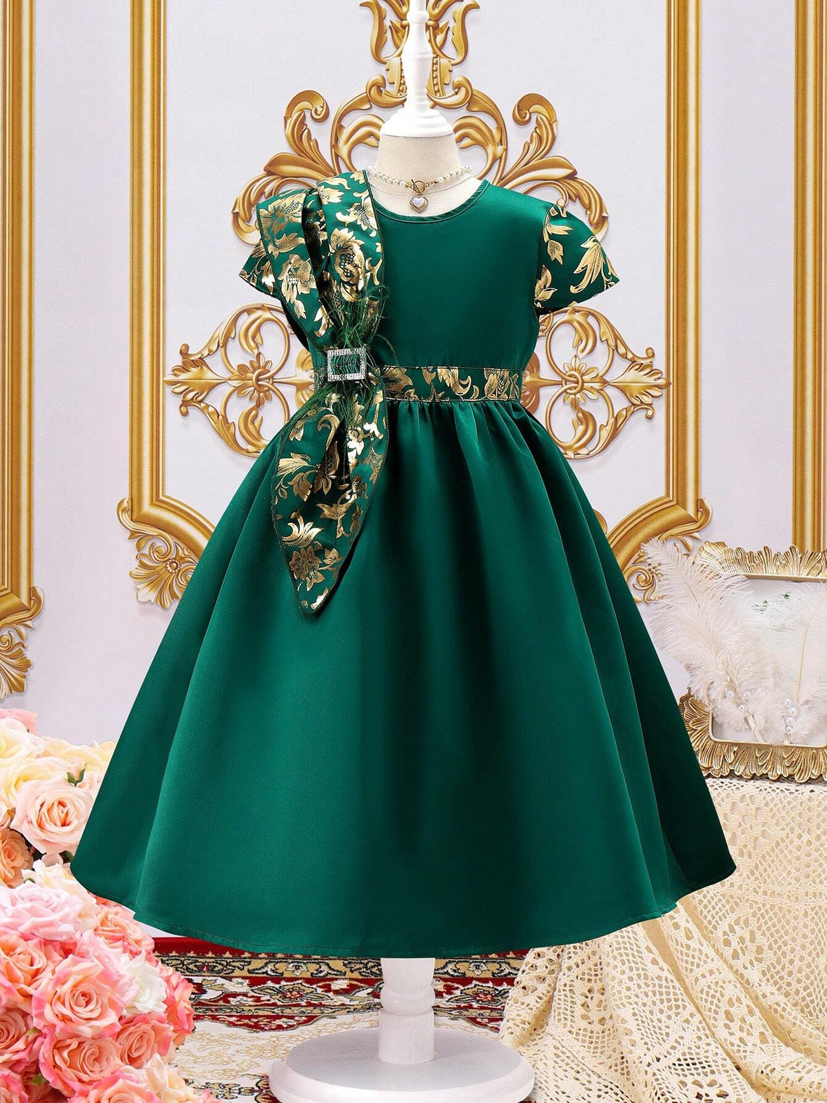 Kids EVRYDAY Young Girl Gold Pattern Round Neck Dress