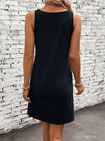 2pcs/Set Solid Color Versatile Round Neck Women's Camisole Top & Cropped Dress Set,