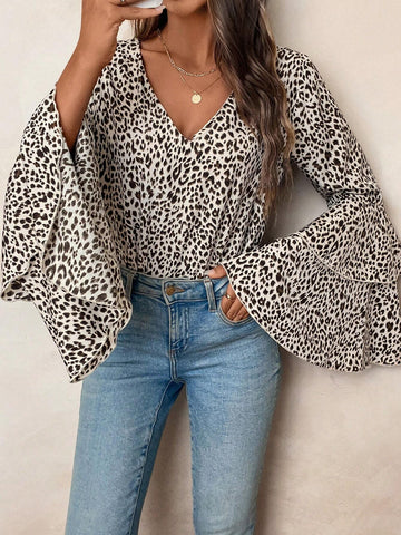 LUNE Autumn/Winter Leopard Print Bell Sleeve Leisure Holiday Halloween Shirts