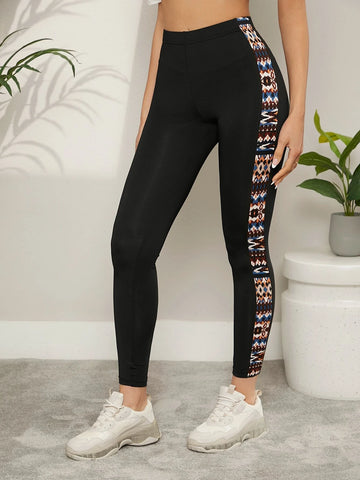 LUNE Contrast Geo Print Side Seam Leggings