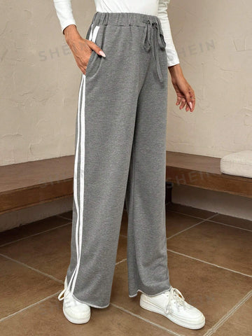 LUNE Contrast Side Stripe Drawstring Waist Wide Leg Sweatpants