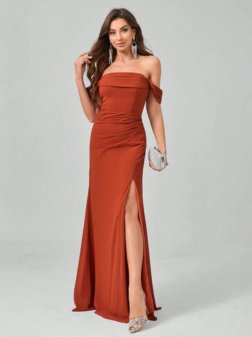 Elegant Chiffon Long Dress With High Slit And Pleated Detail On Hips