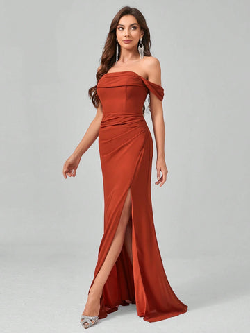 Elegant Chiffon Long Dress With High Slit And Pleated Detail On Hips