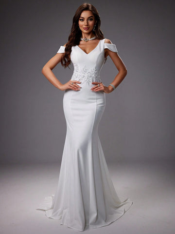 Elegant & Gorgeous Embroidered Dress With Waist Decoration