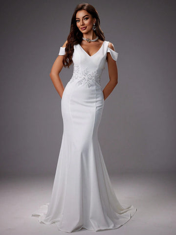 Elegant & Gorgeous Embroidered Dress With Waist Decoration