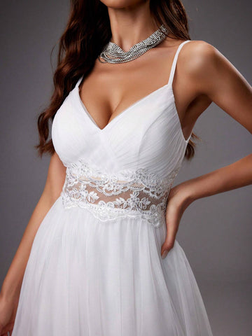 Embroidery & Beading Mesh Wedding Dress With Applique