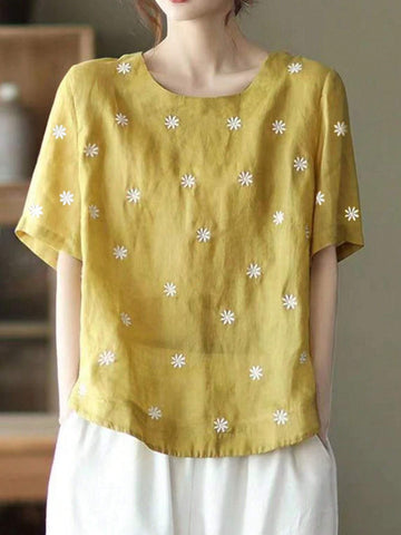 LUNE Floral Embroidery Blouse