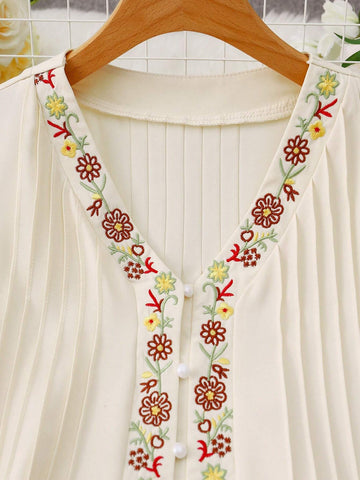LUNE Floral Embroidery Pleated Detail Blouse For Summer Vacation