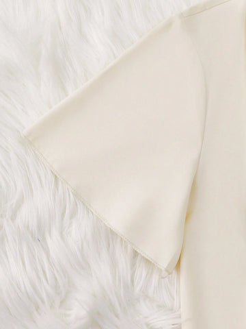 LUNE Floral Embroidery Pleated Detail Blouse For Summer Vacation