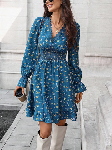 Floral Print Shirred Lace Panel Long Sleeve Dress