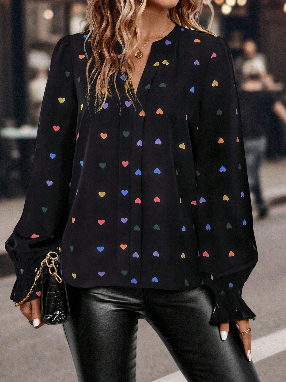 LUNE Heart Pattern V-Neck Casual Long Sleeve Shirt