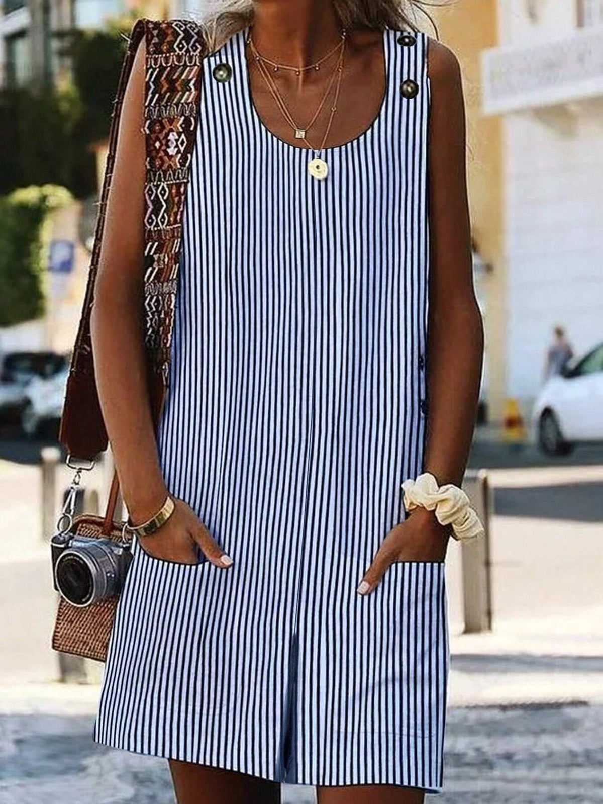 Holiday Casual Striped Round Neck Sleeveless Jumpsuit With Dual Pockets
