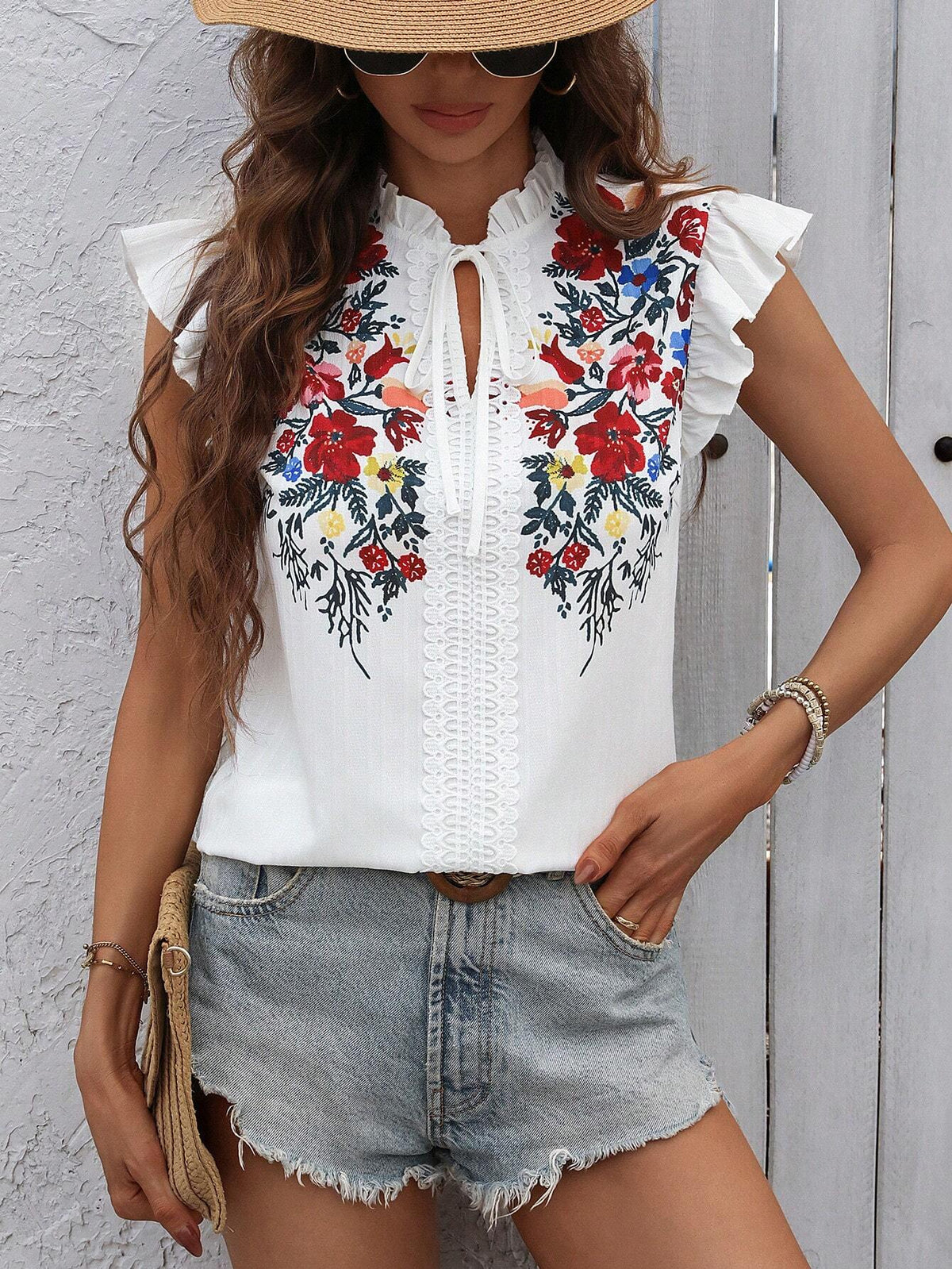 LUNE Ladies" Fashionable Summer Floral Print Flutter Sleeve Top With Ruffled Hem