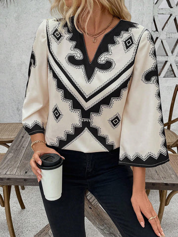 LUNE Positioning Printed V-Neck Bell Sleeve Shirt