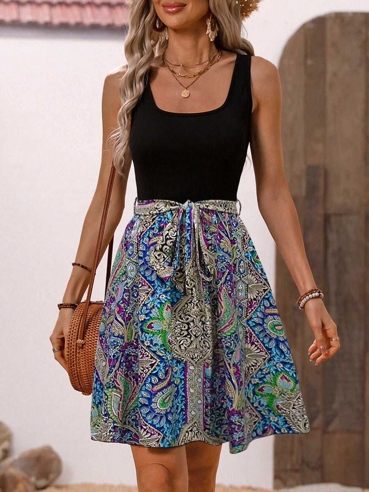 Round Neck Belted Sleeveless Dress With All-Over Print Pattern, Perfect For Summer Vacation