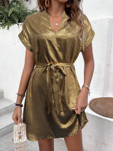 Short-Sleeved Golden Dress With V-Neck Cut-Out Design