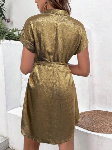 Short-Sleeved Golden Dress With V-Neck Cut-Out Design