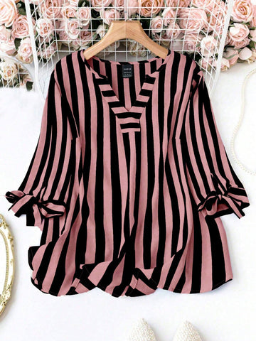 LUNE Short Sleeve Casual Striped Vacation Shirt With V-Neck And Tie