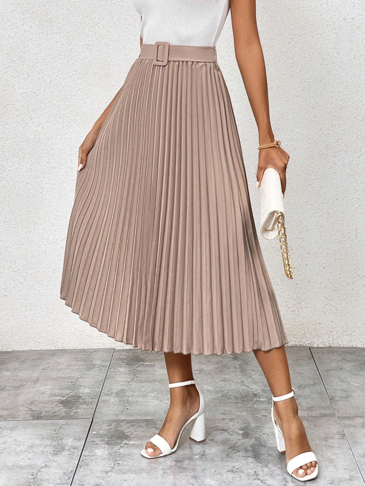 LUNE Solid Belted Pleated Skirt