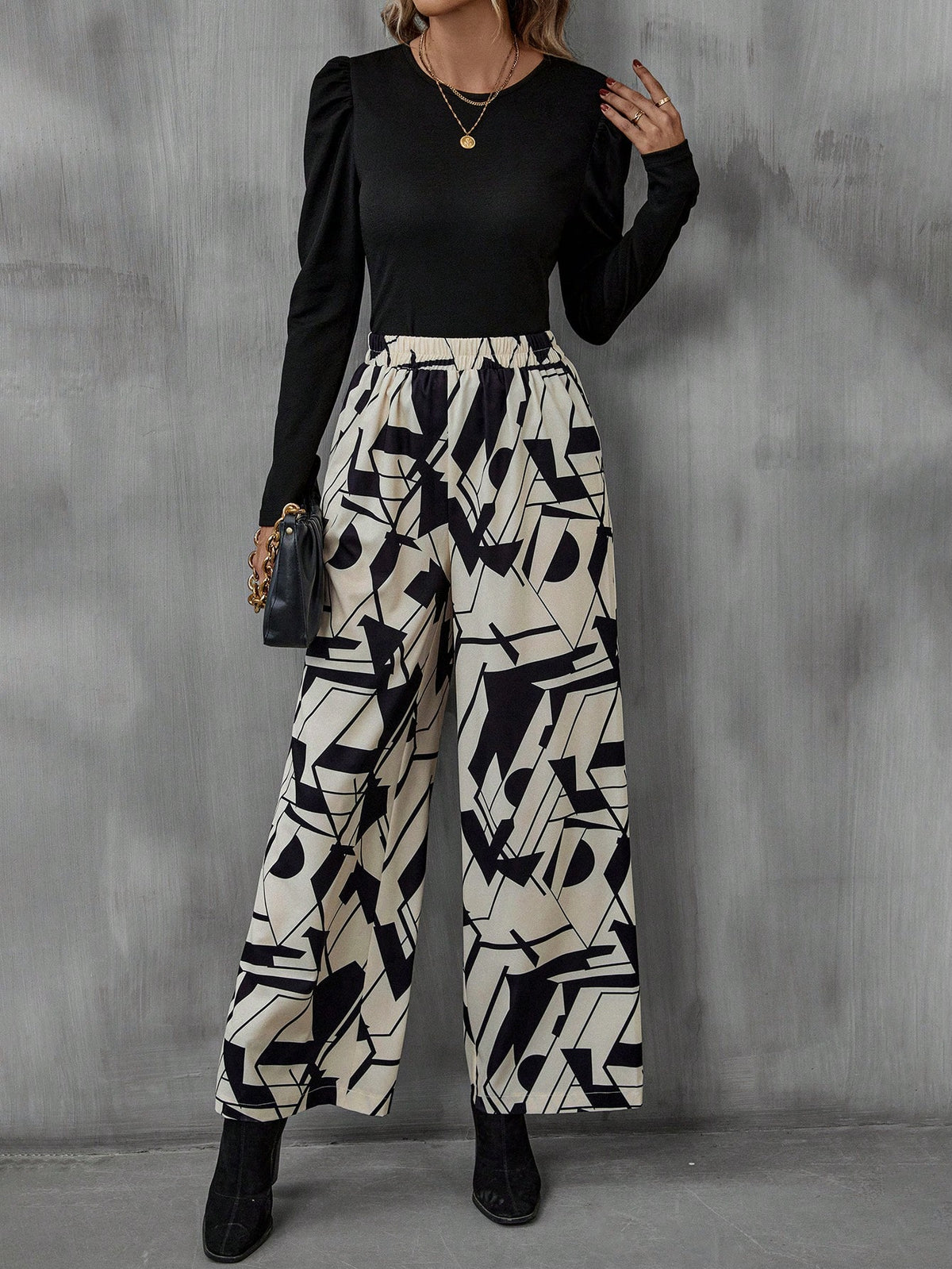 Solid Tee & Geo Print Wide Leg Pants