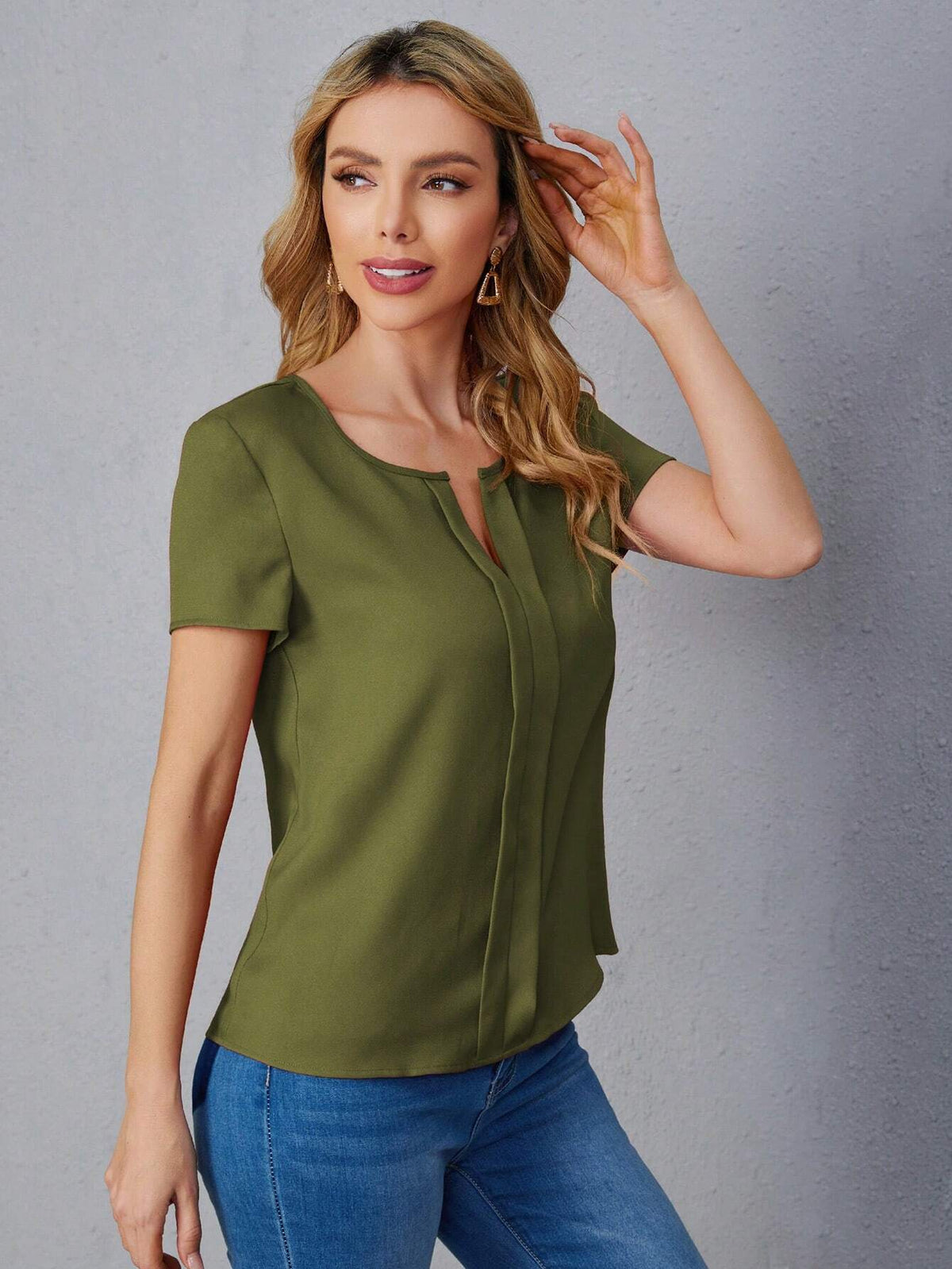 LUNE Solid V-Neck Short Sleeve Minimalist Casual Top