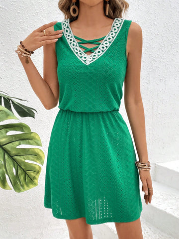 V Neck Lace Schiffy Patchwork Dress