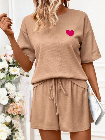 Women'S Casual Love Heart Embroidery Crewneck T-Shirt And Shorts Set