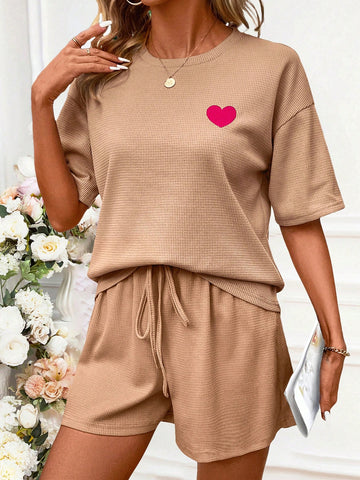 Women'S Casual Love Heart Embroidery Crewneck T-Shirt And Shorts Set