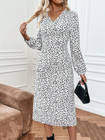 Women'S Lantern Sleeve Dress With All Over Heart Print