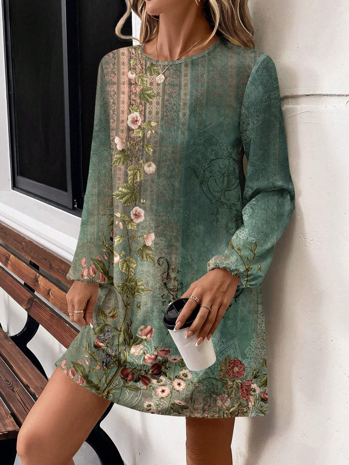 Women Casual Retro Floral Print Round Neck Lantern Sleeve Loose Dress