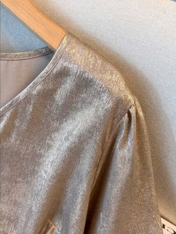 LUNE Women Fashionable Short Sleeve V-Neck Shirt With Metallic Fabric