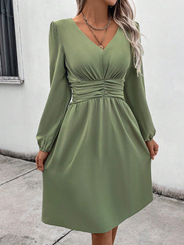 Women Shirred Back Shirred Pleated Midi Dress