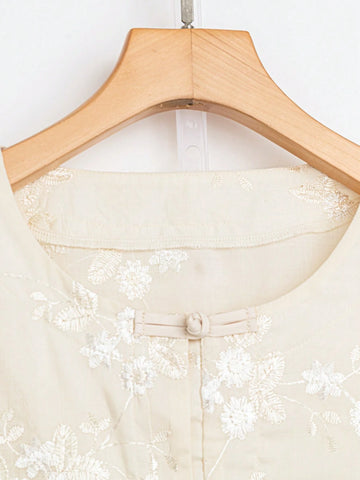 LUNE Women's Elegant Floral Embroidery Button-Down Blouse, Spring And Autumn