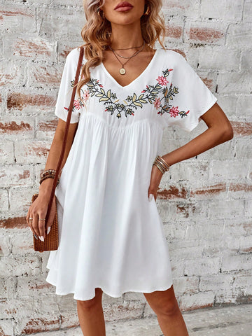 Women's Embroidery Trim V-Neckline Batwing Sleeve Tassel Drawstring Tunic Dress With Floral Vine Pa