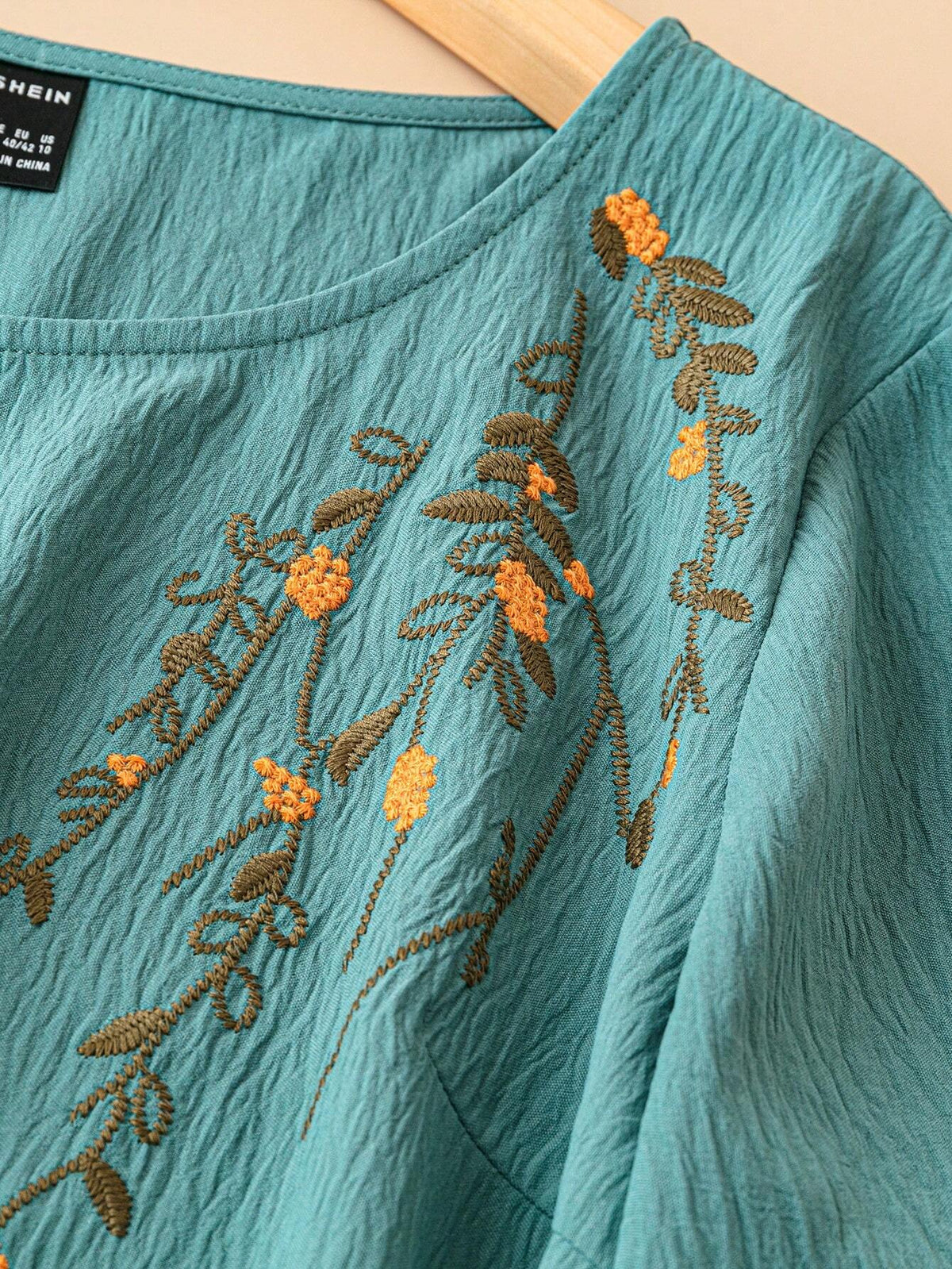 LUNE Women's Fashionable Flower Printed Long Sleeve Shirt