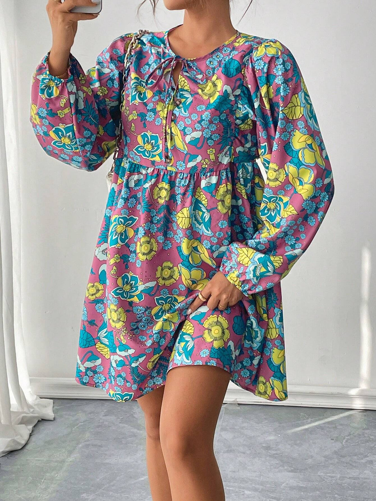 Women's Floral Print Tie Neck Lantern Sleeve Elegant Dress, Suitable For Autumn Vacation
