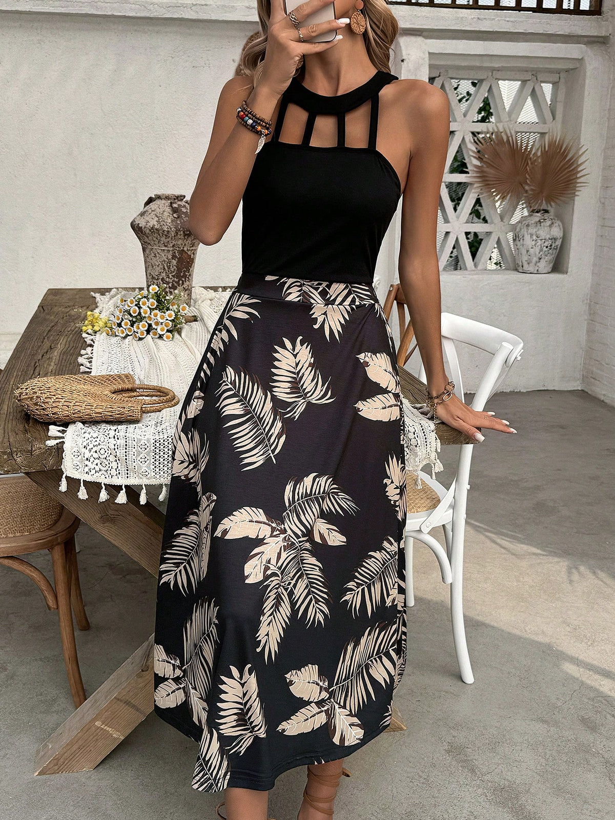 Women's Sleeveless Round Neck Hollow Out Splice Printing Fashionable Dress