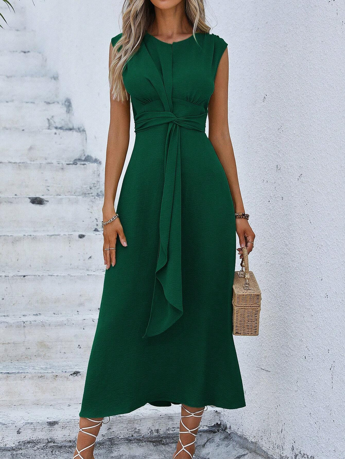 Women's Solid Color Round Neck & Waist Tie Design Dress