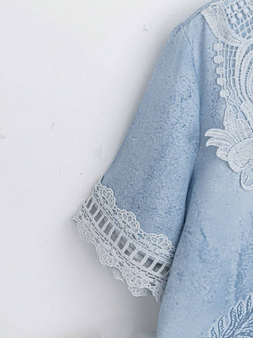 LUNE Women's Stylish Floral Shirt With Lace Collar Detail