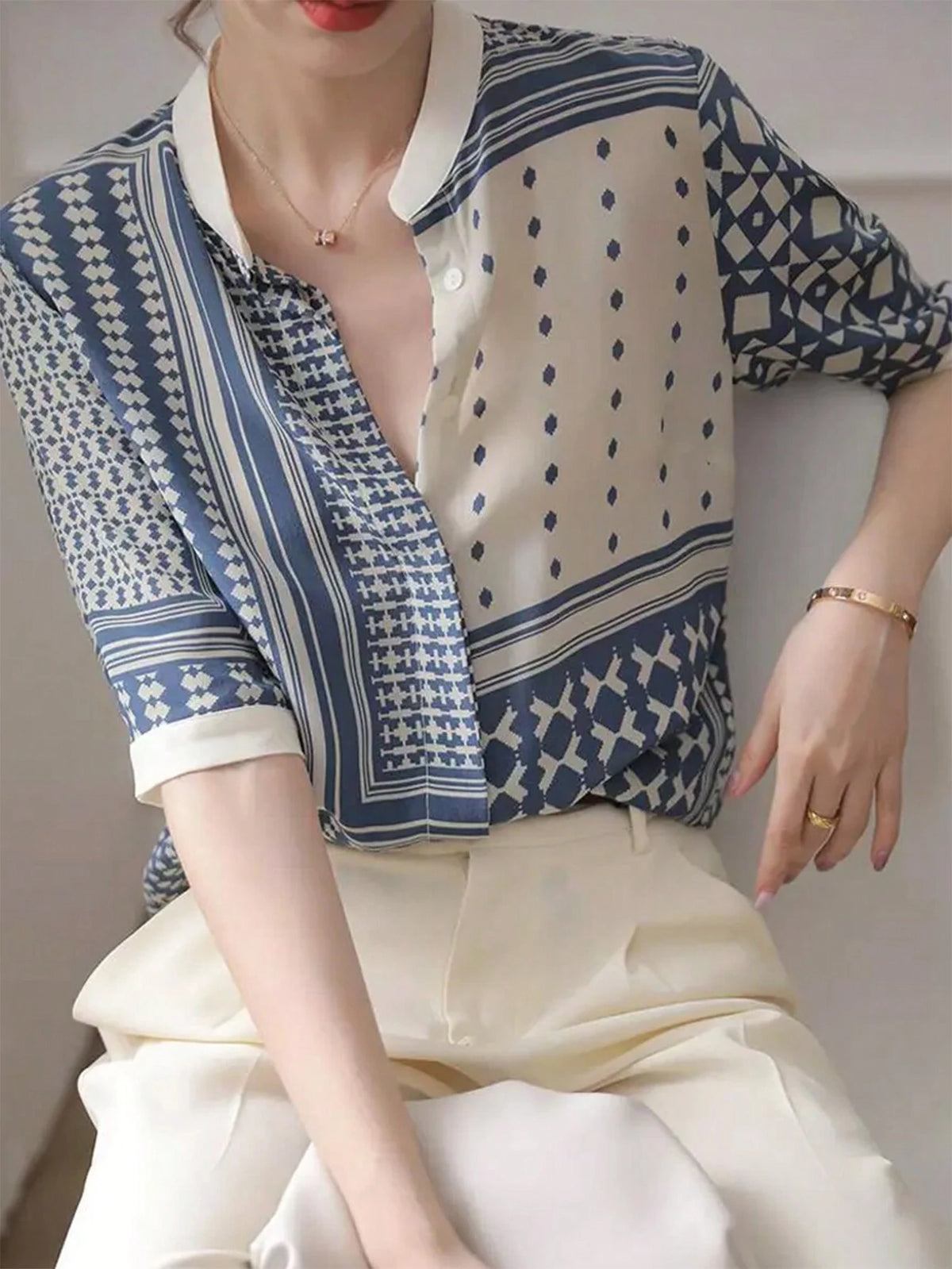 LUNE Women's Summer Round Neck Blue And White Geometric Printed Shirt With Patchwork
