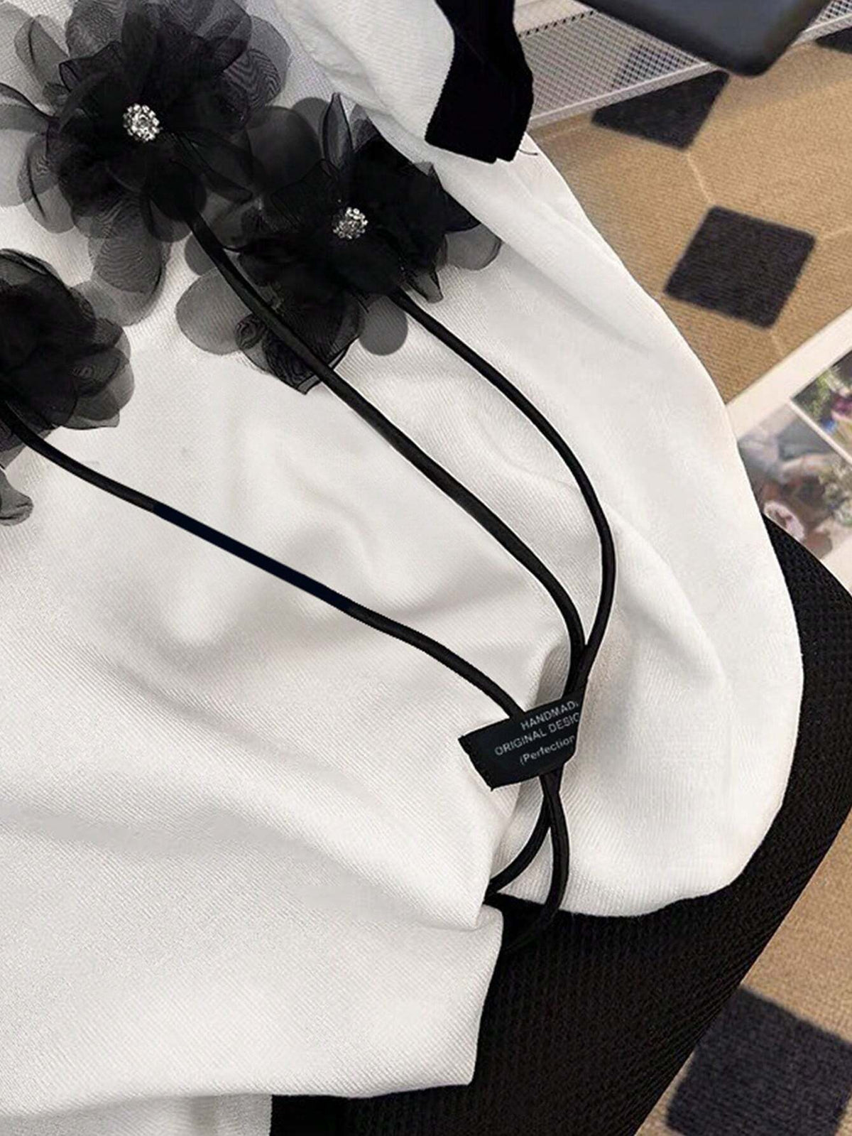 LUNE Women's Summer Short Sleeve Casual T-Shirt With 3D Flower Decoration