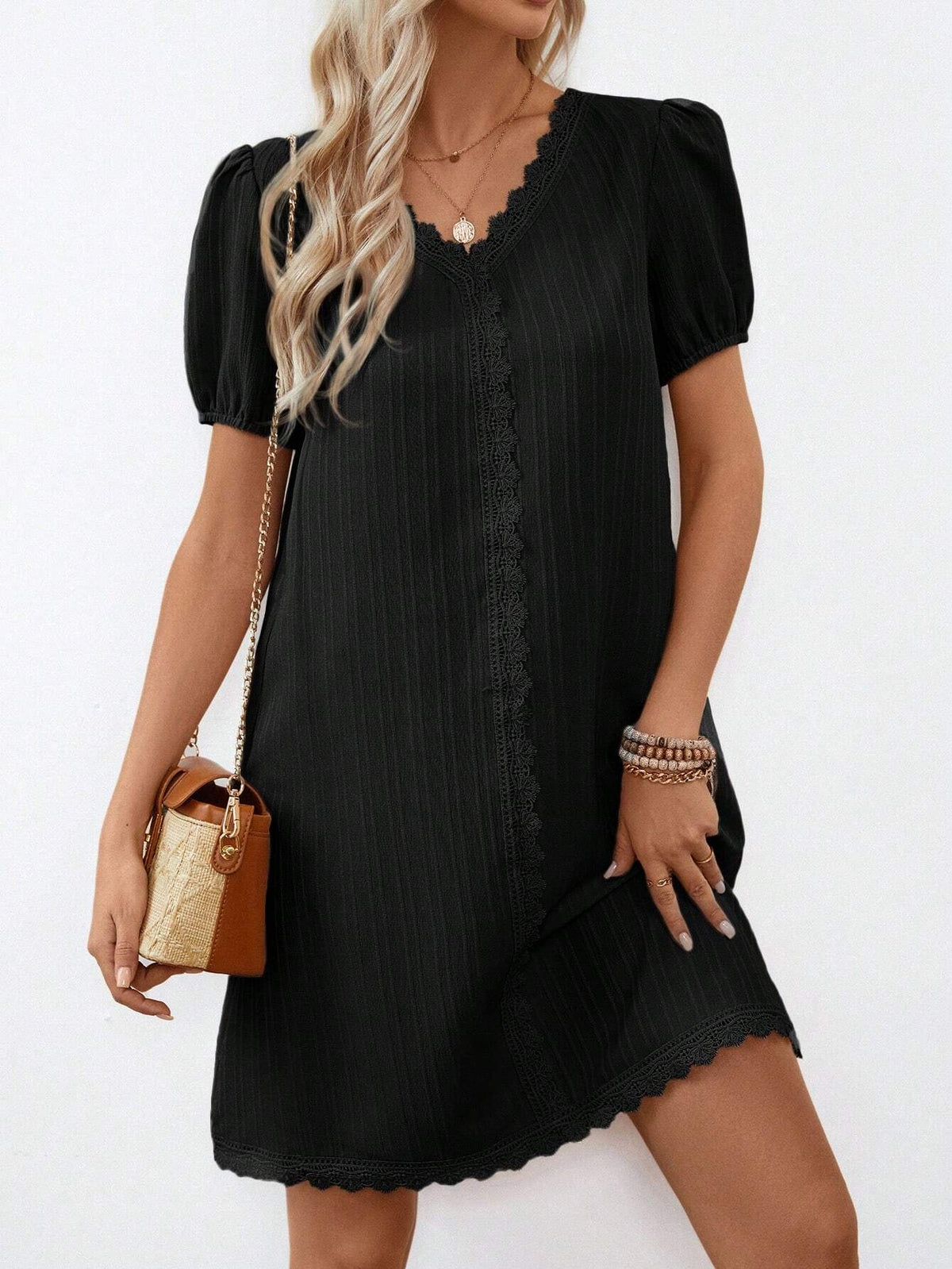 Women's Summer V-Neck Lace Splicing Bubble Sleeve & Lantern Sleeve A-Line Texture Printed Beach Dress