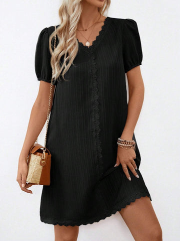 Women's Summer V-Neck Lace Splicing Bubble Sleeve & Lantern Sleeve A-Line Texture Printed Beach Dress