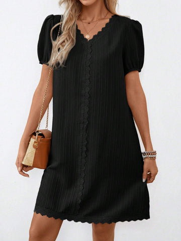 Women's Summer V-Neck Lace Splicing Bubble Sleeve & Lantern Sleeve A-Line Texture Printed Beach Dress