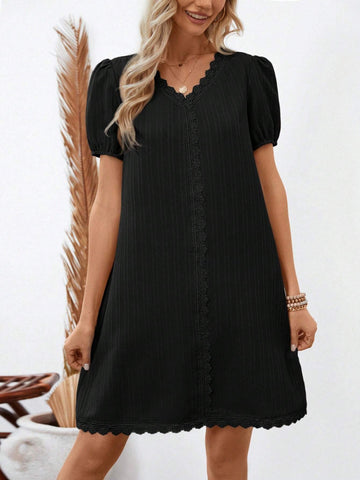 Women's Summer V-Neck Lace Splicing Bubble Sleeve & Lantern Sleeve A-Line Texture Printed Beach Dress
