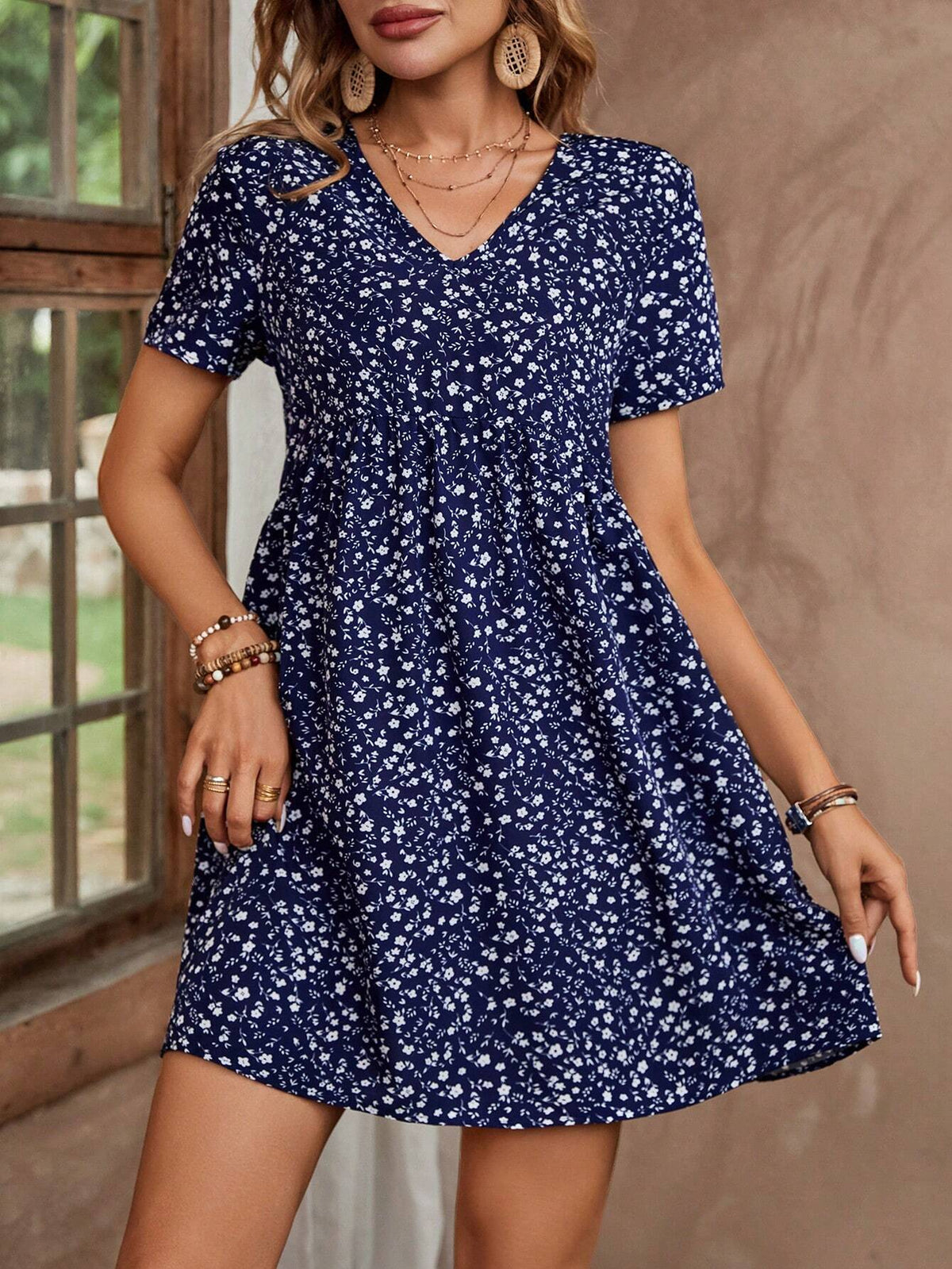 Women's Summer V-Neck Ruched A-Line Ruffle Dress, Casual/Resort Style